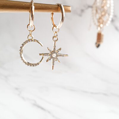 Asimetriški auskarai