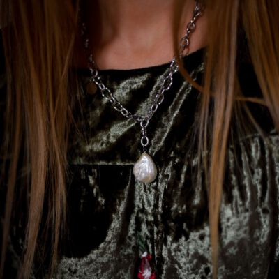 Grandinė su pakabuku