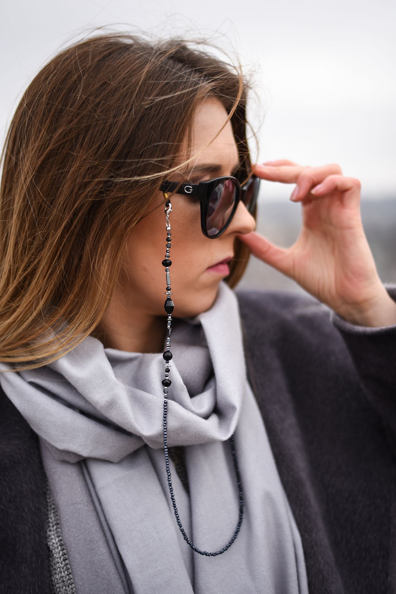 ovi-design-ranku-darbo-papuosalai-aksesuarai-footer