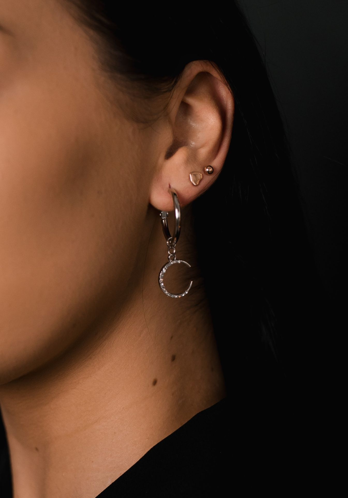 ovi-design-ranku-darbo-papuosalai-auskarai-footer